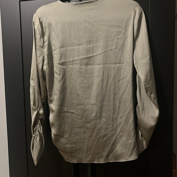 White House black market shirt - Picture 2 of 3